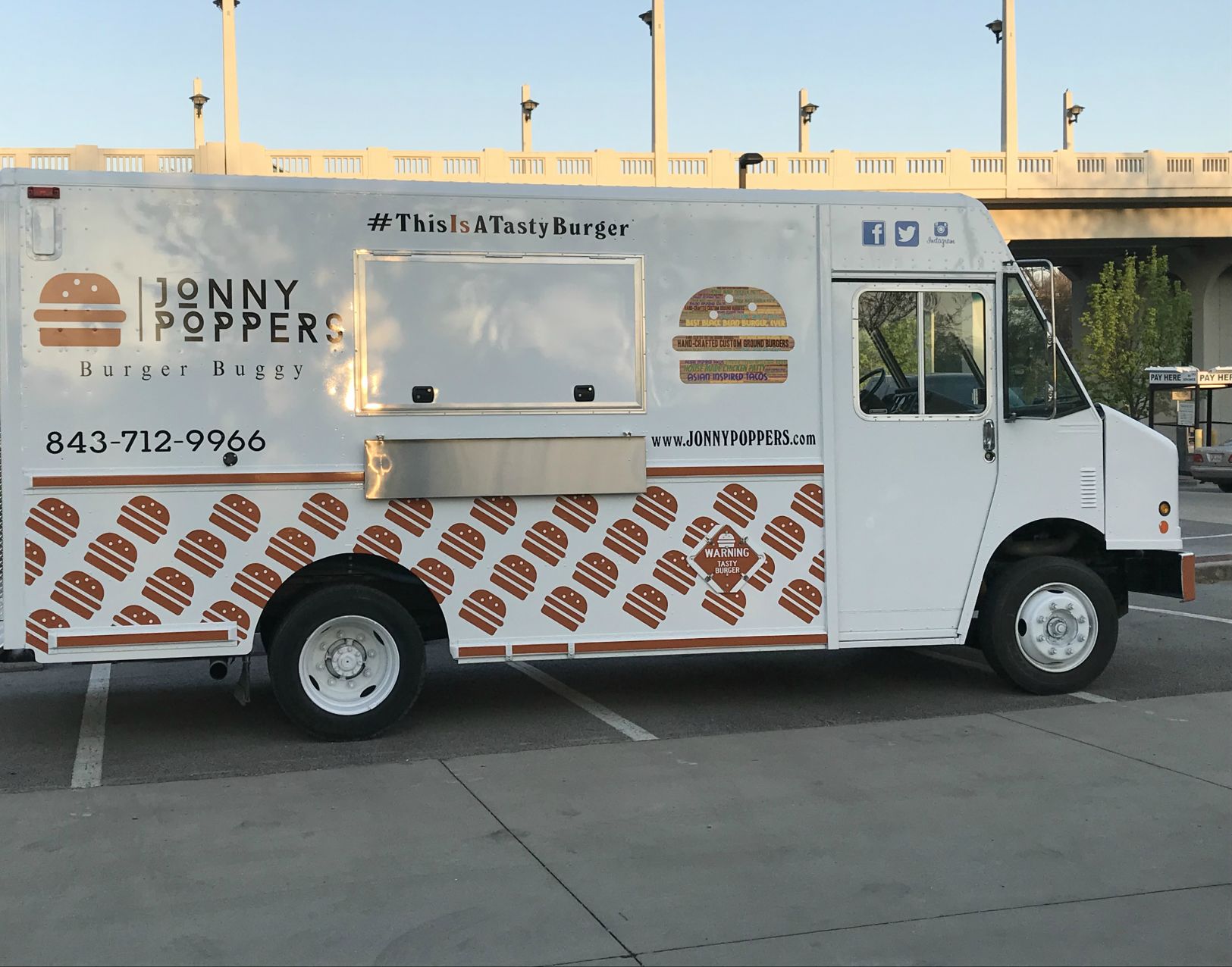 Jonny Poppers truck